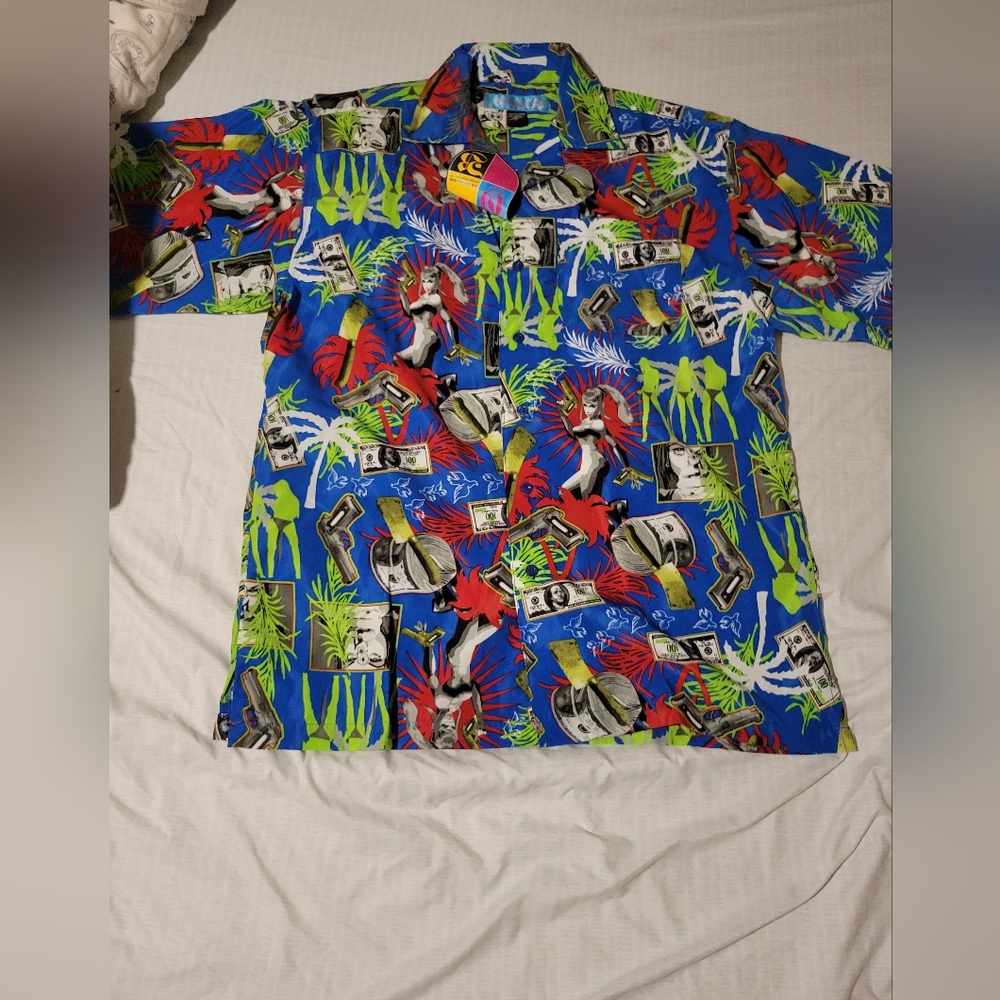 GTB DESIGN LAB BUTTON UP SHIRT Large GUNS MONEY VACATION HAWAII MIAMI VICE NWT